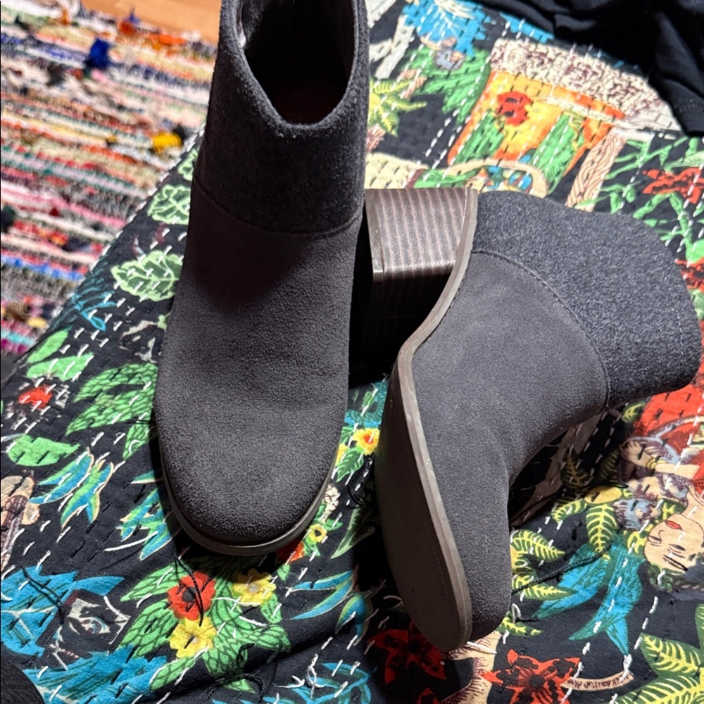 Women’s Grey Tom’s Booties